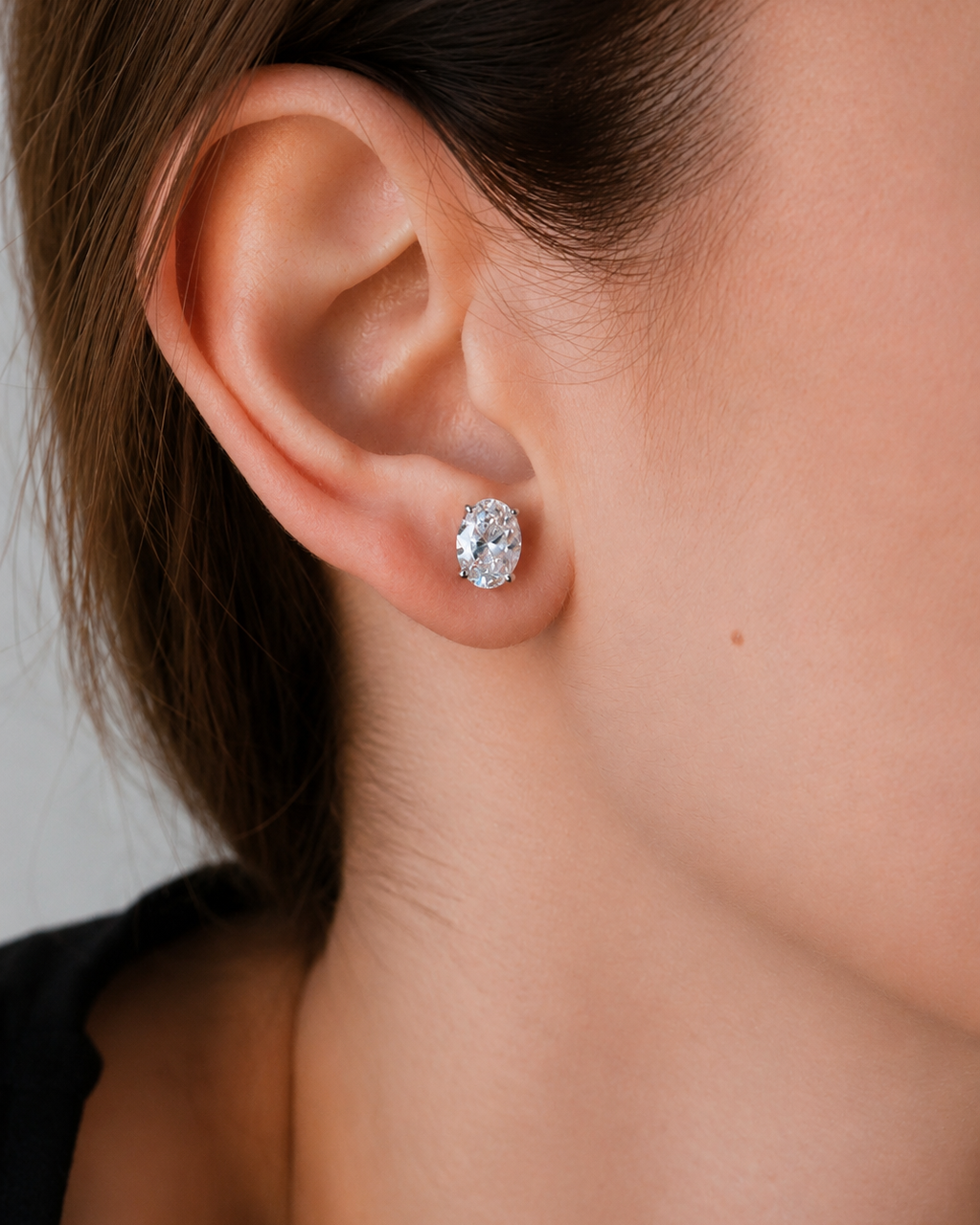 Tulip Set Oval Stud Earrings