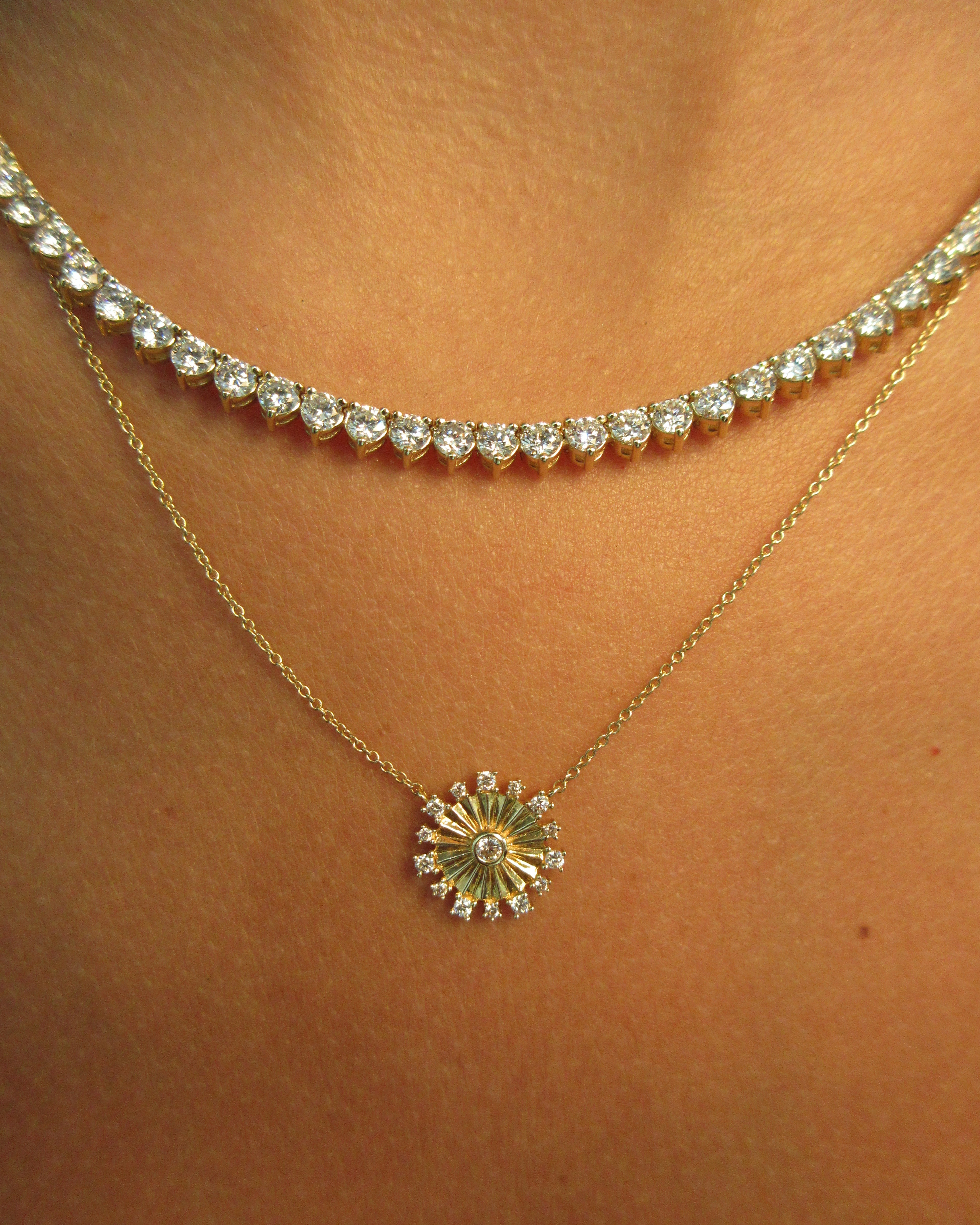 Pendentif fleur en or et diamant