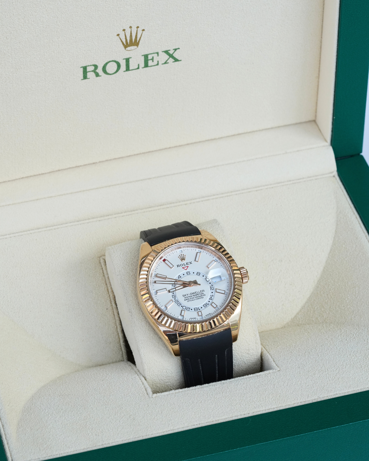 Rolex Sky-Dweller Everose Gold Cadran Blanc