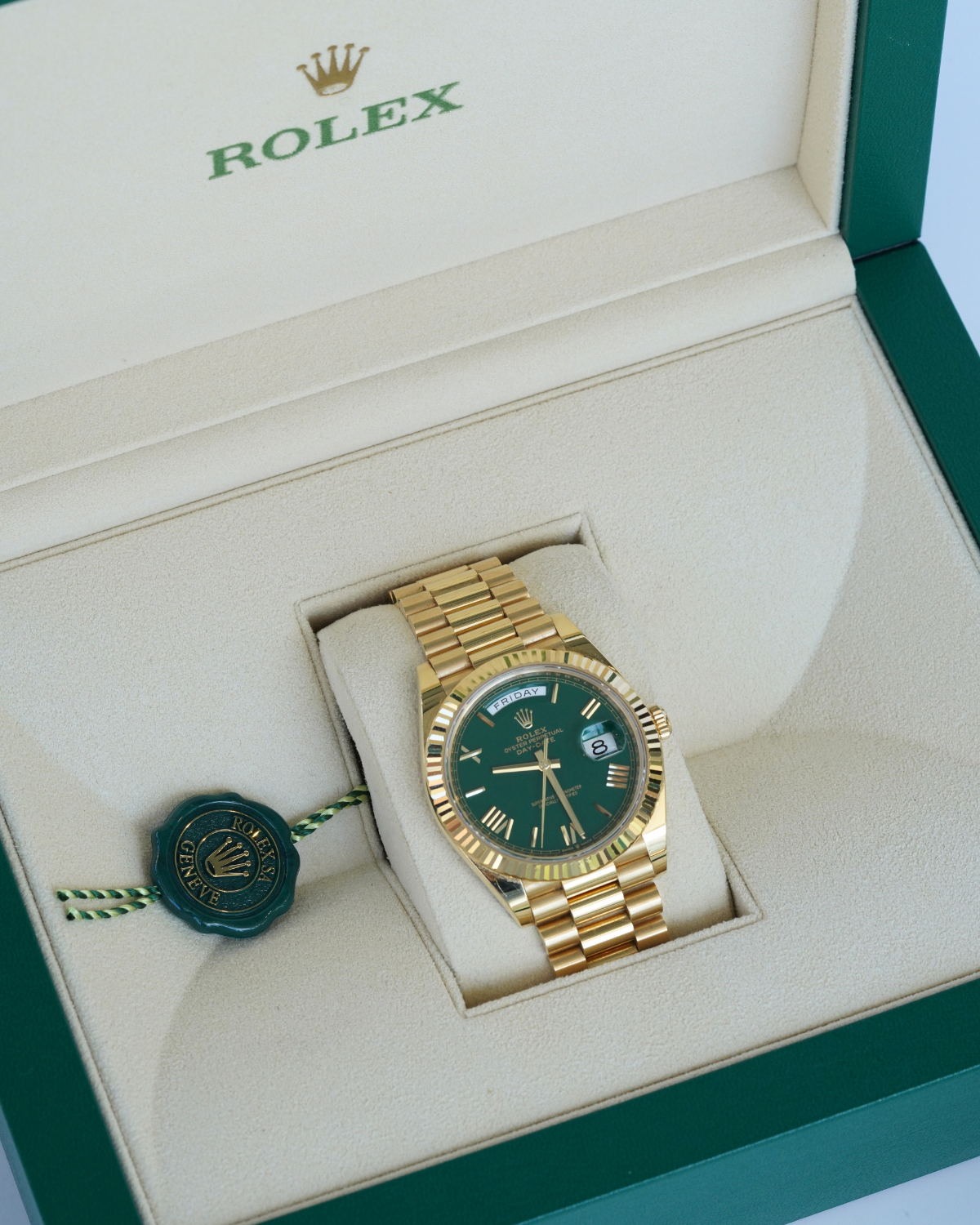 Rolex Day-Date en or jaune avec cadran vert