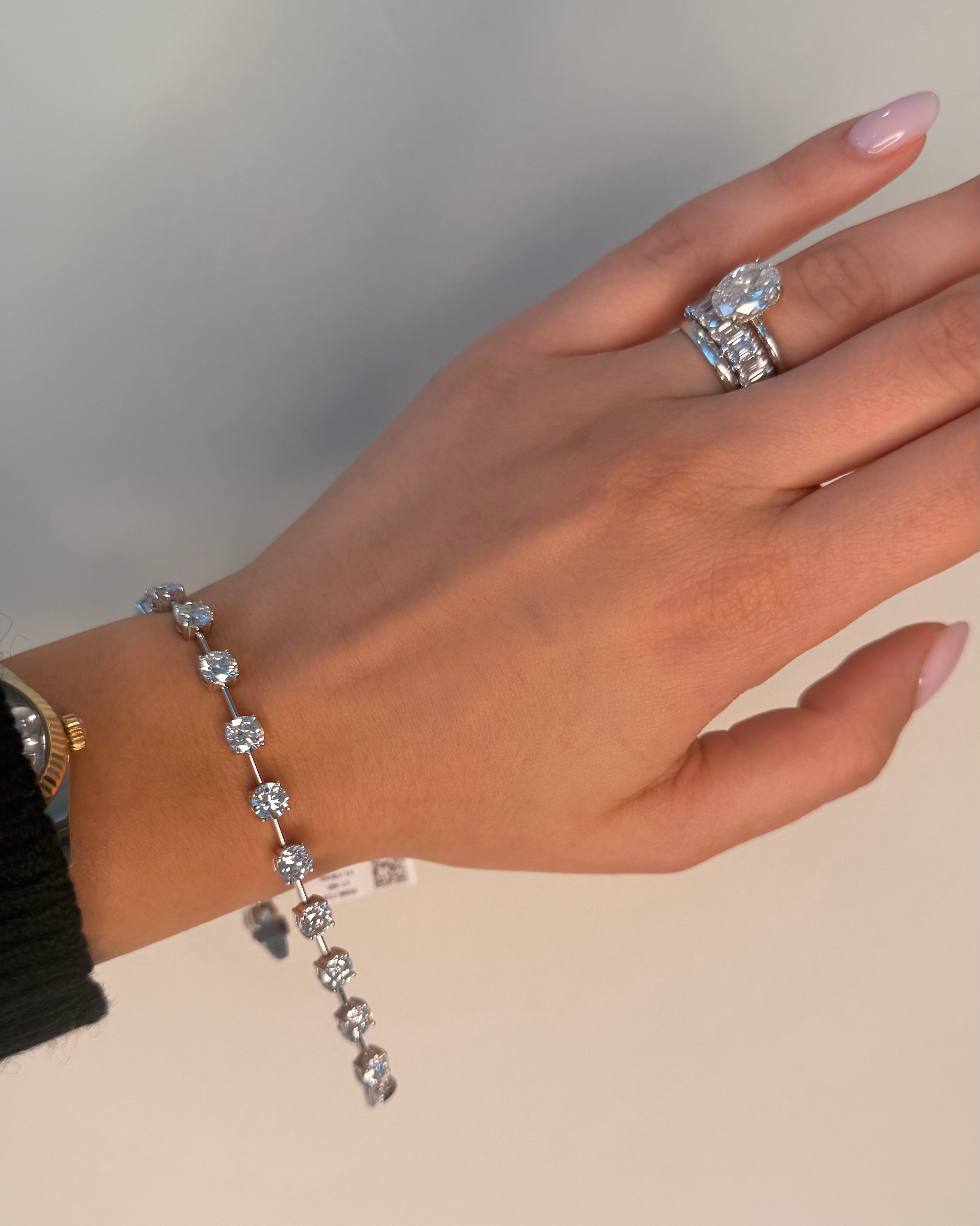 ROUND CUT DIAMOND TENNIS BRACELET