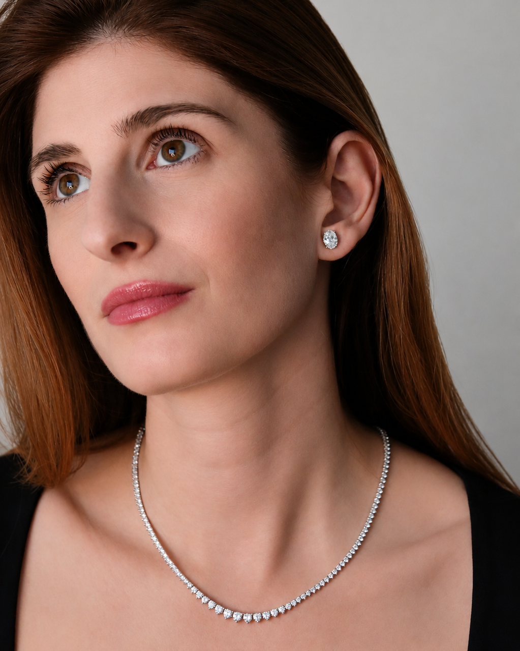 Tulip Set Oval Stud Earrings