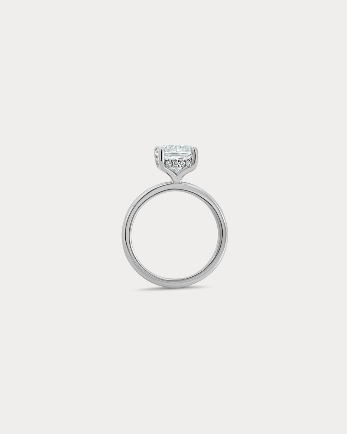 Bague de fiançailles coussin carré