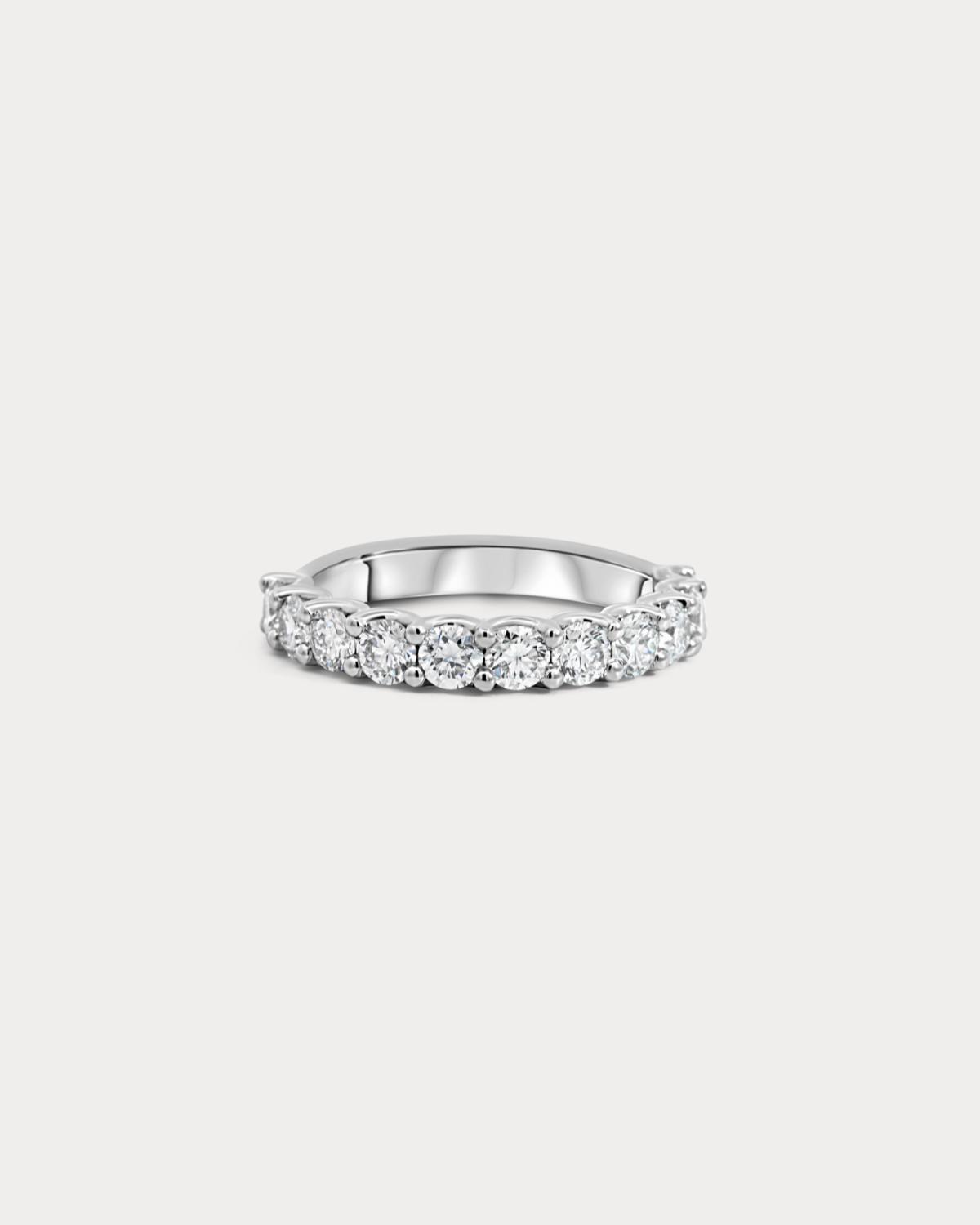 Alliance demi-éternité avec diamants taille ronde