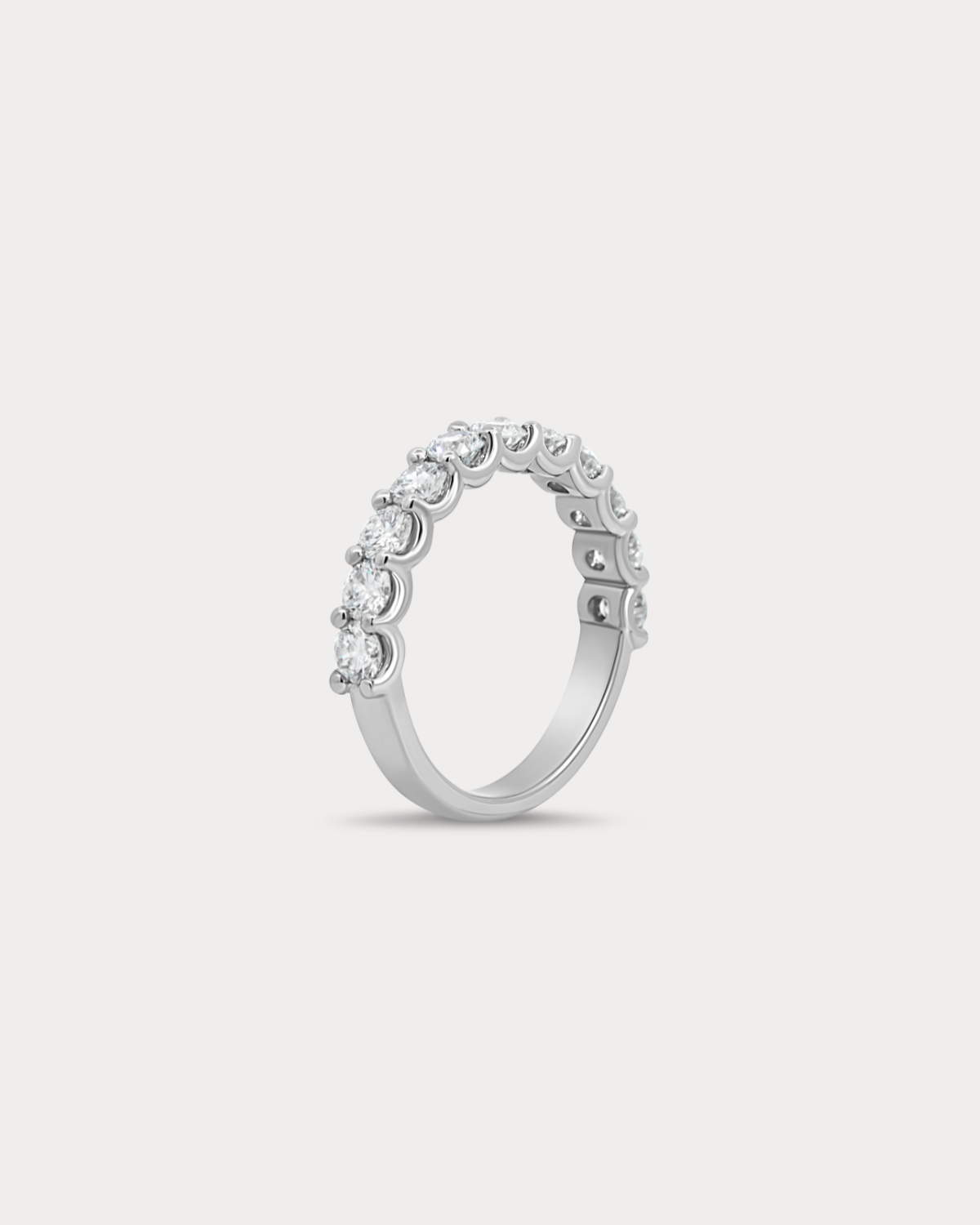 Alliance demi-éternité avec diamants taille ronde