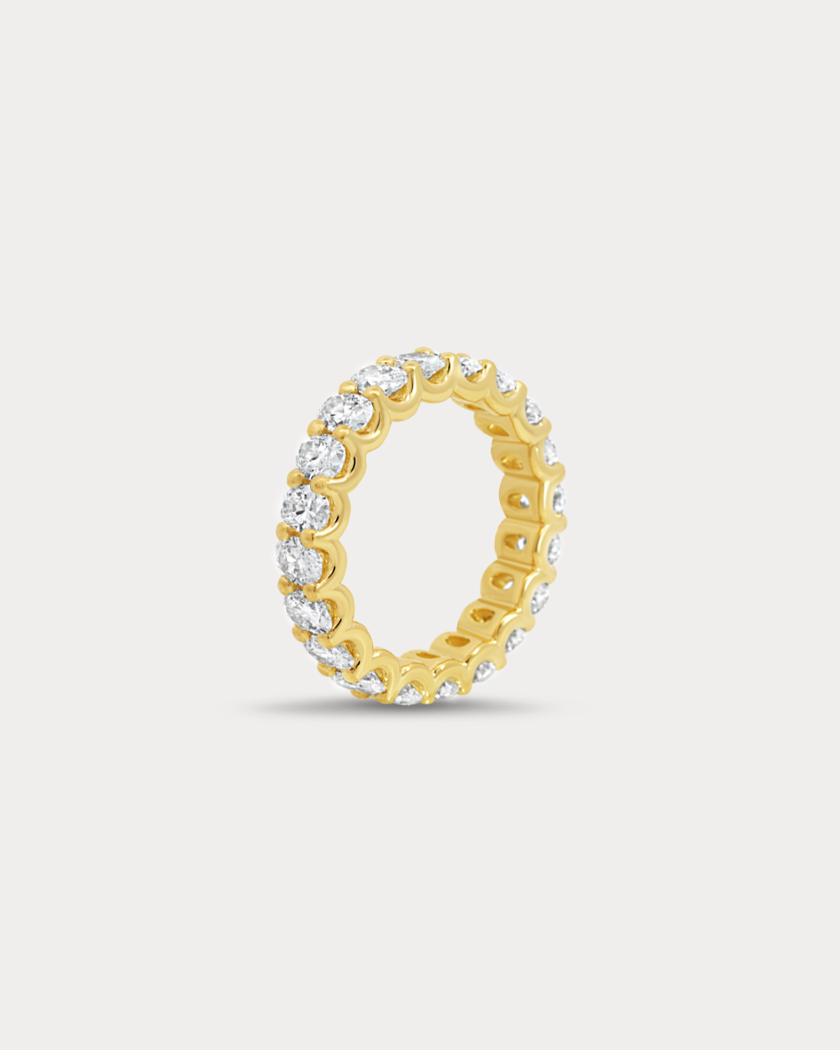 Alliance ÉTERNITÉ en diamant de forme ovale