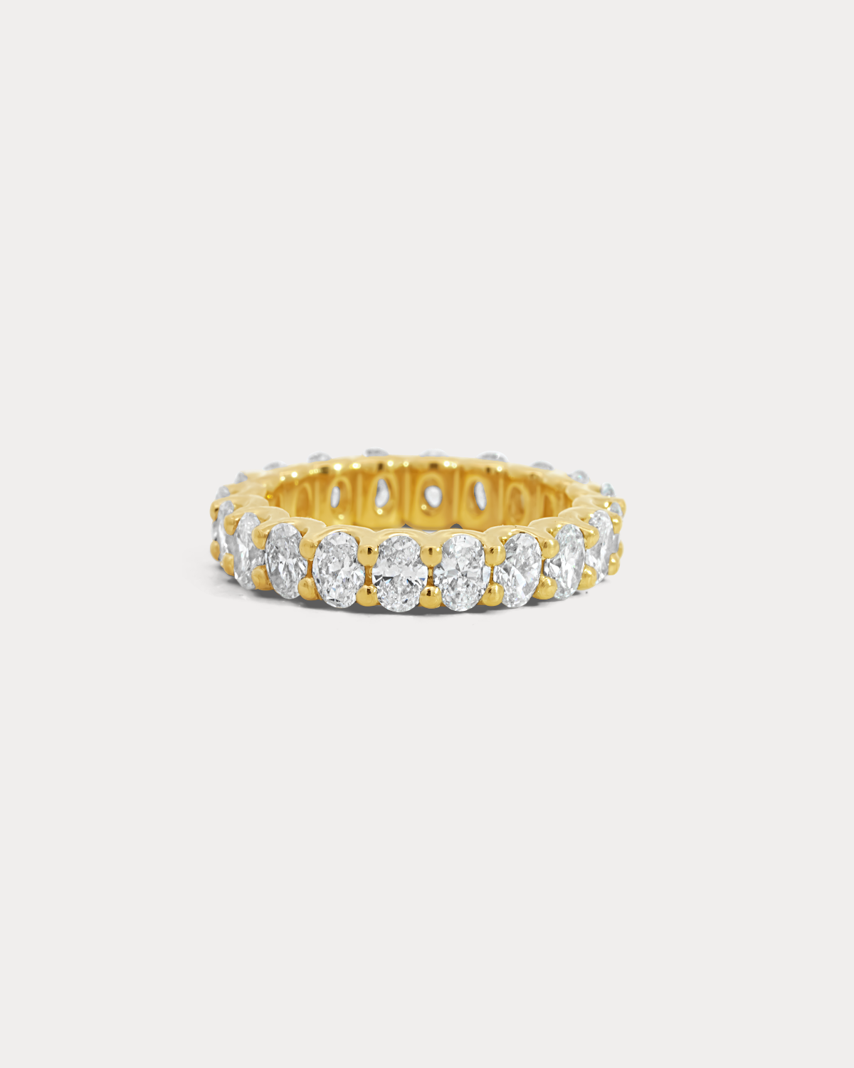 Alliance ÉTERNITÉ en diamant de forme ovale