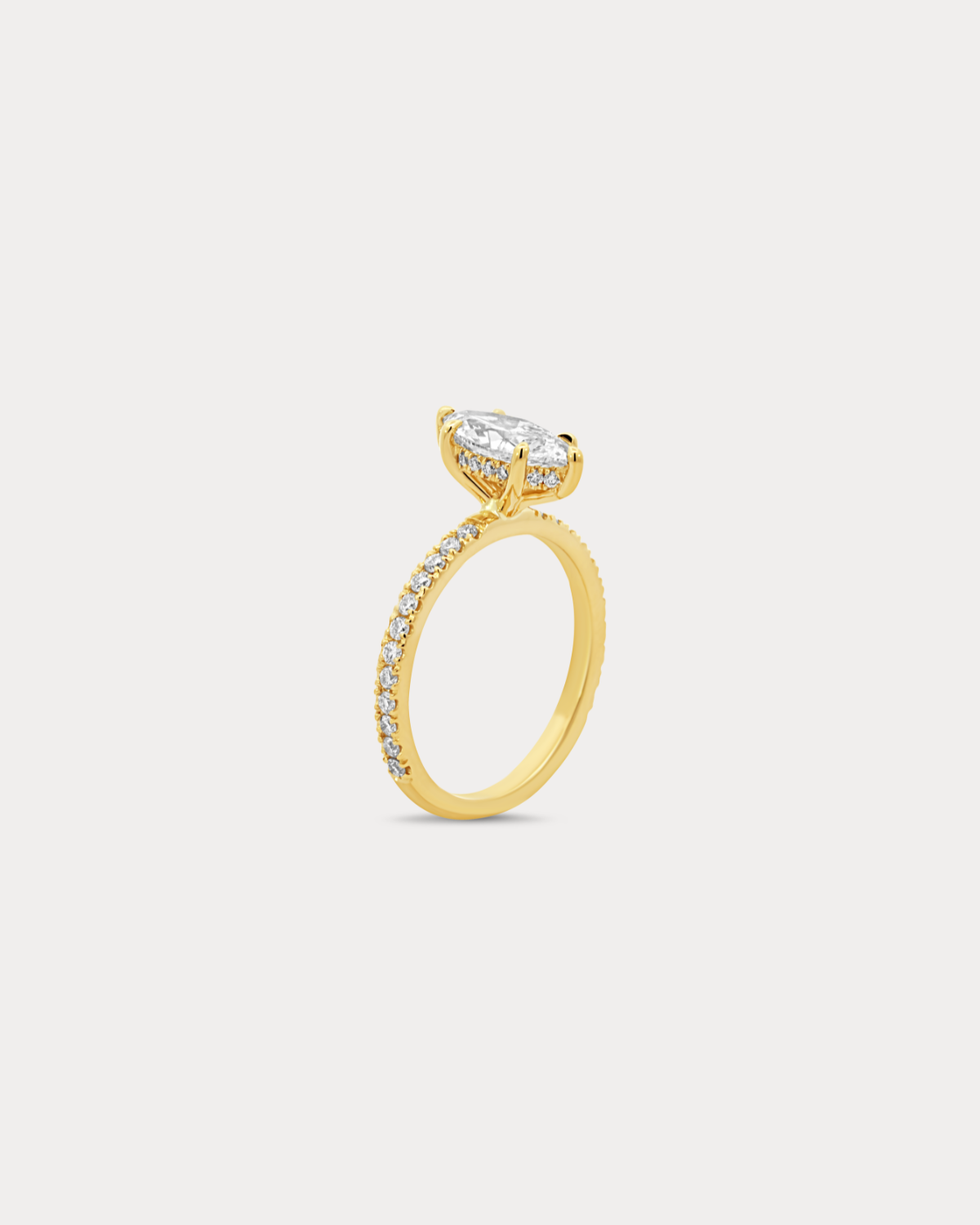 Bague de fiançailles taille marquise avec anneau en diamant