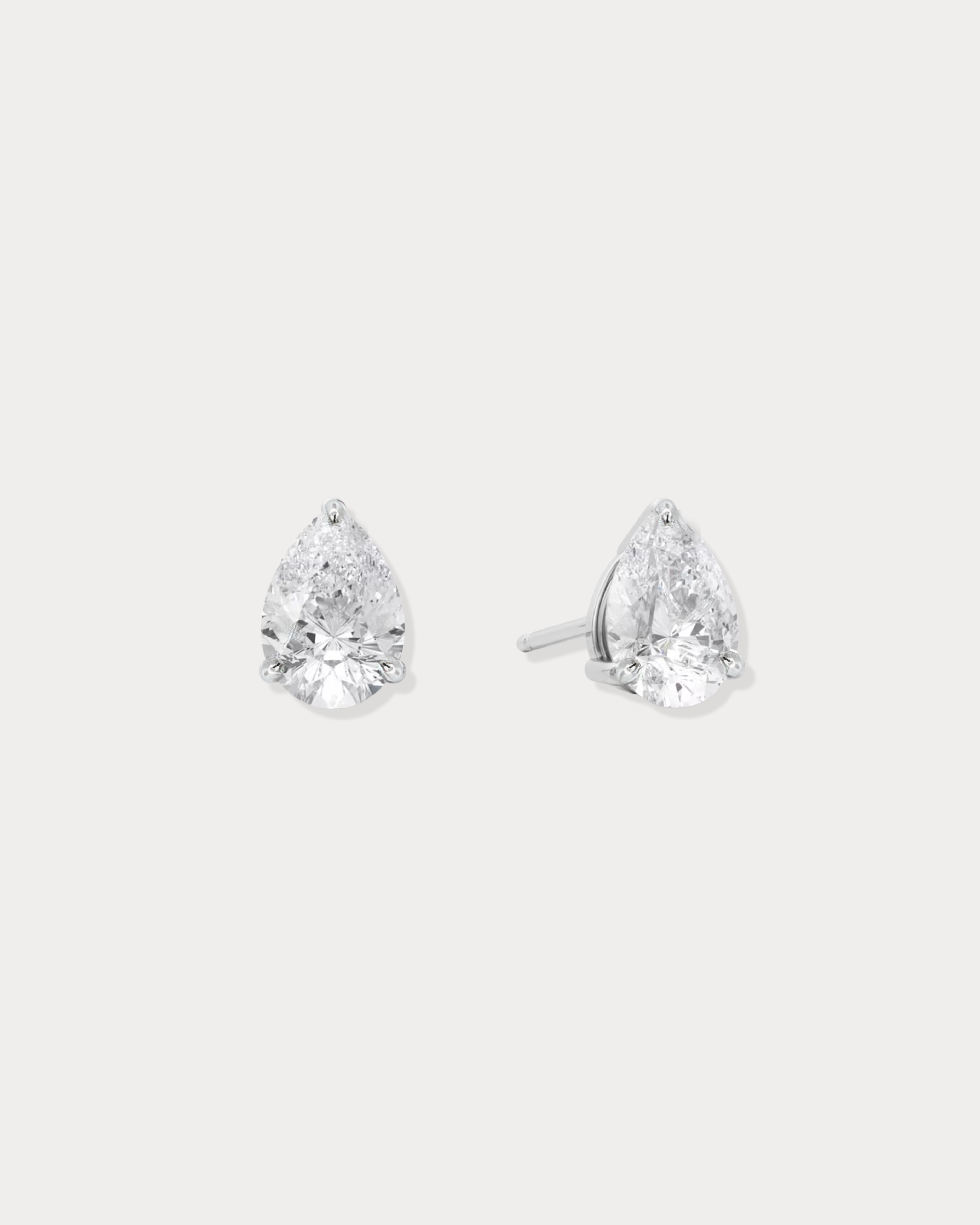 Pear-shaped Diamond Stud Earrings