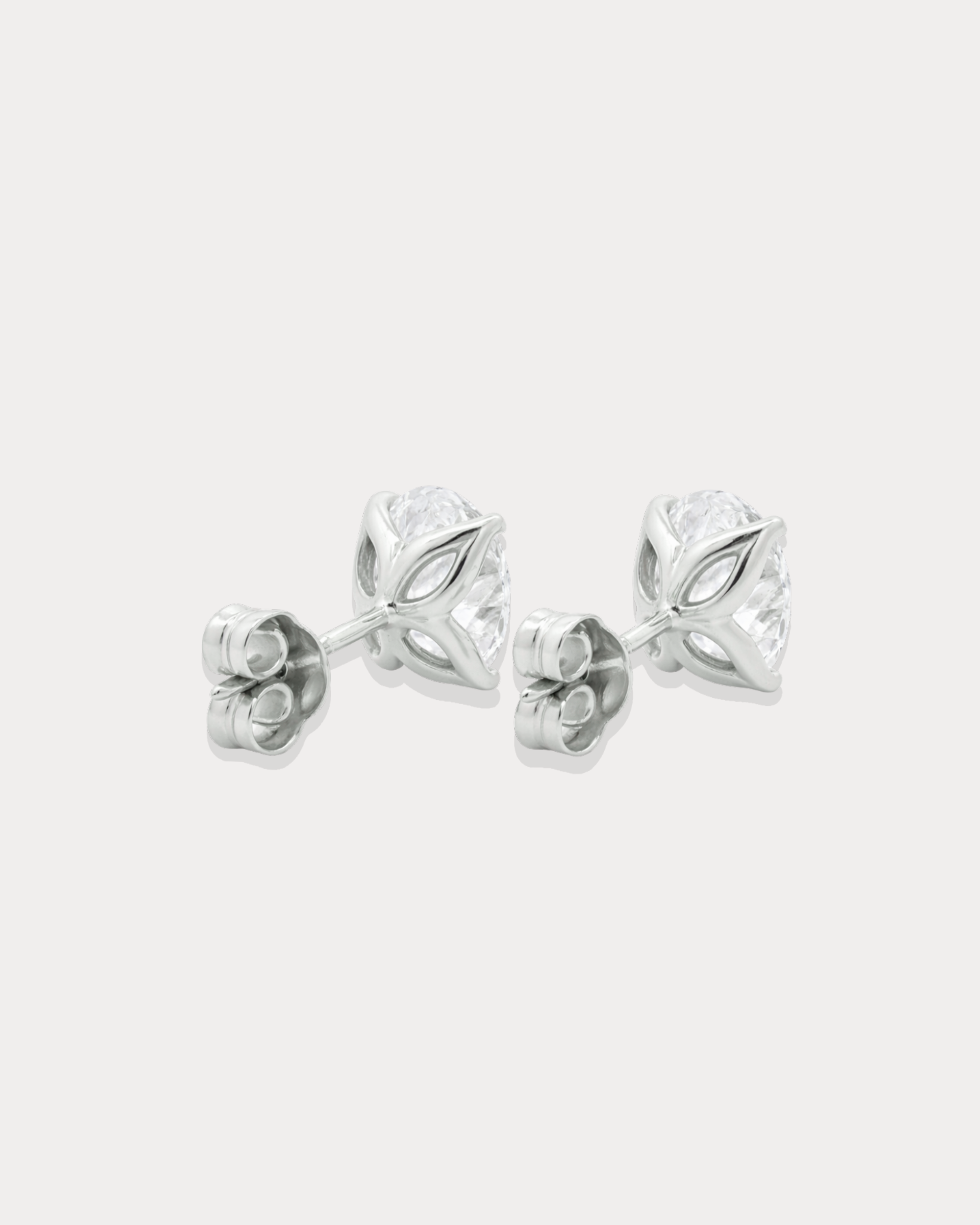 Tulip Set Oval Stud Earrings